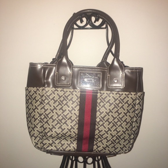 Tommy Hilfiger Handbags - Tommy Hilfiger Purse
